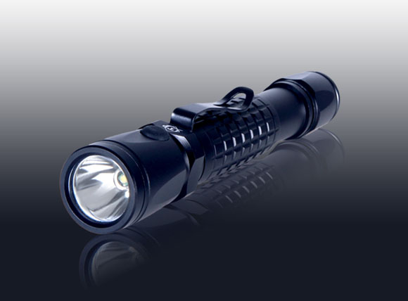 LED Taschenlampe ITP SA2 Eluma Cree XP-G R5